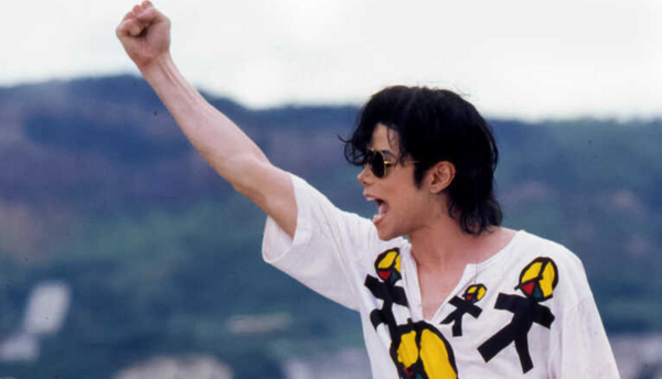 Michael Jackson é citado novamente em suposto abuso sexual por YouTube