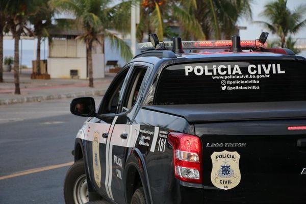 Viatura da Polícia Civil em Itapuã