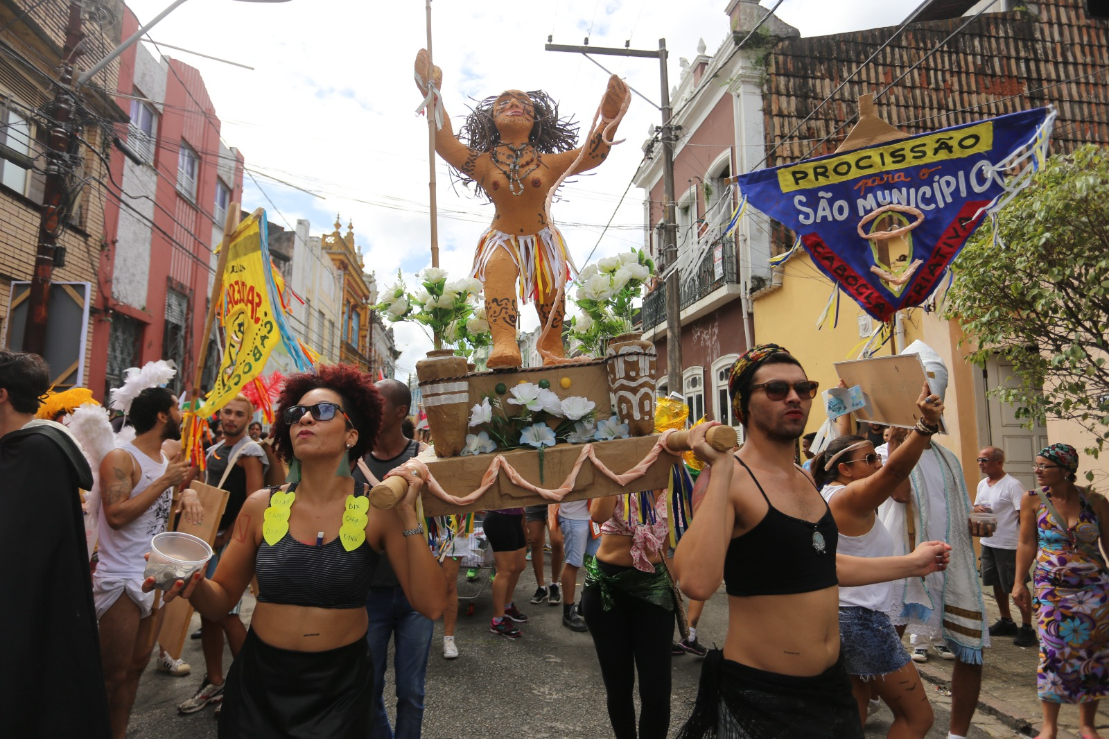 Improviso das tropas de caboclos resiste nos festejos populares. Crédito: Marina Silva/CORREIO