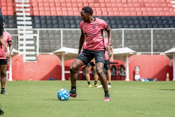 Welder pelo Vitória por VICTOR FERREIRA / ECV