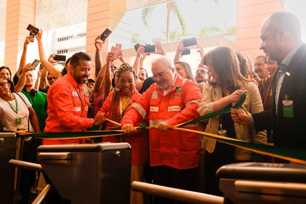 Reabertura teve faixa e contagem regressiva