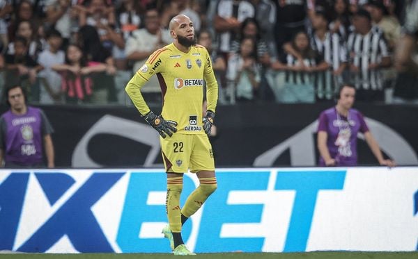 Goleiro Everson em ação pelo Atlético-MG