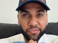 Imagem - Daniel Alves aparece cantando música gospel nas redes sociais