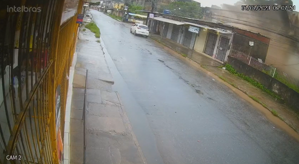 Prédio desabou na manhã desta sexta-feira (7), em Recife