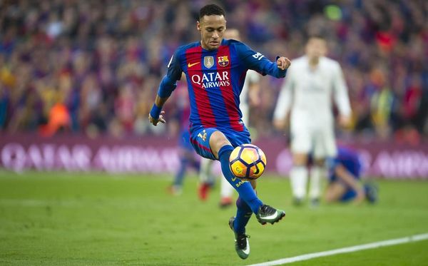 Neymar em ação pelo Barcelona: clube descartou retorno do brasileiro