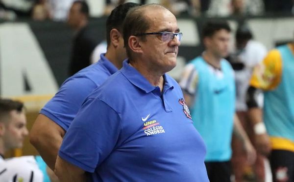 Fernando Ferretti como técnico do Orlândia/Corinthians