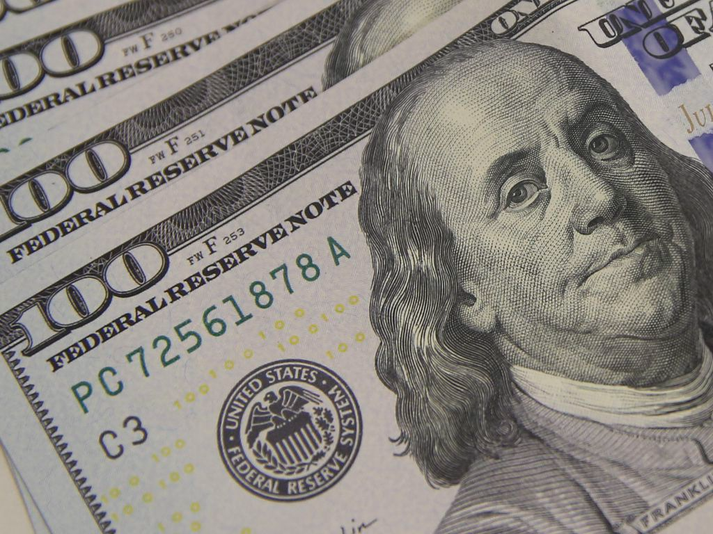 Dollar falls to R.05 on day of relief in the United States