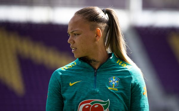Nycole foi desconvocada por lesão