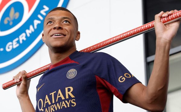 Mbappé em treino do PSG na temporada 2023/24