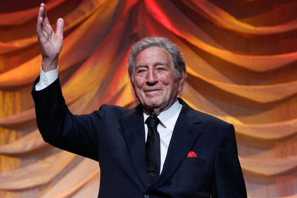 O cantor Tony Bennett sofria de Alzheimer, em 2016 por divulgação