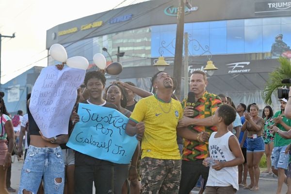 Caso Gabriel: Amigos e familiares fazem protesto pela morte do menino por Paula Fróes/CORREIO