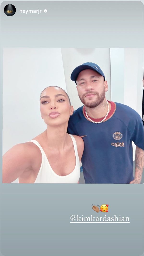 Kim Kardashian tirou foto com Neymar