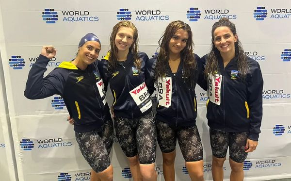 Natália Almeida, Gabrielle Roncatto, Maria Fernanda Costa e Stephanie Balduccini ficam em 8º do revezamento 4x200m livre 