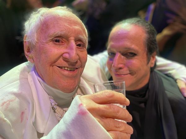 Zé Celso e Ricardo, no casamento do diretor