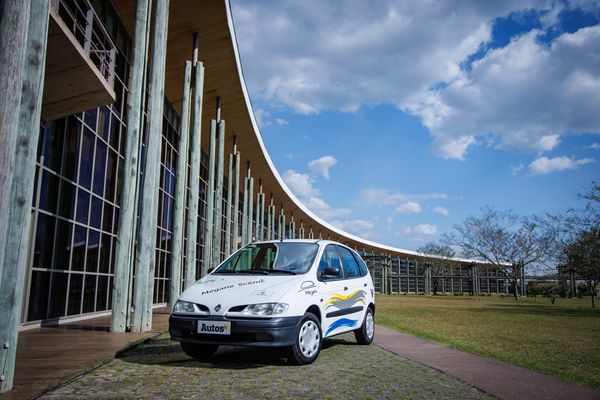 O primeiro Megane Scenic montado no Brasil faz parte do acervo da fábrica da Renault no Paraná