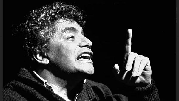 O poeta Waly Salomão