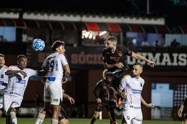 Wagner Leonardo aposta no jogo aéreo diante do ABC