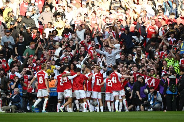Time de Mikel Arteta superou os comandados de Guardiola e ficou com o troféu