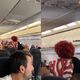 Imagem - Alcione canta dentro de avião em voo atrasado; veja vídeo