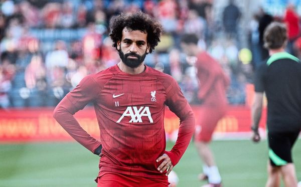 Salah renovou até 30 de junho de 2024 com o Liverpool