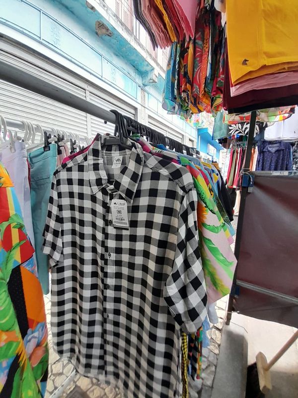 Camisa de botão