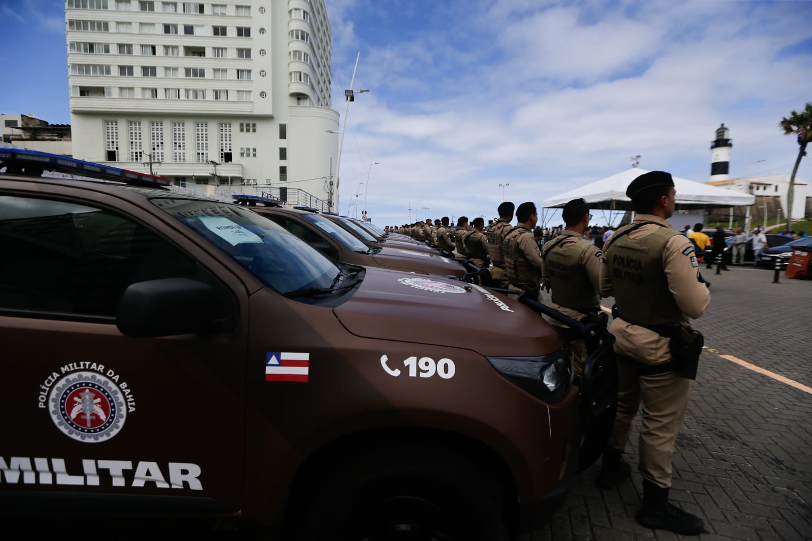 Novas viaturas e policiais  por Arisson Marinho/CORREIO