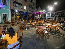 Imagem - Ladrão de celular é cercado por moradores e preso no Largo da Dinha