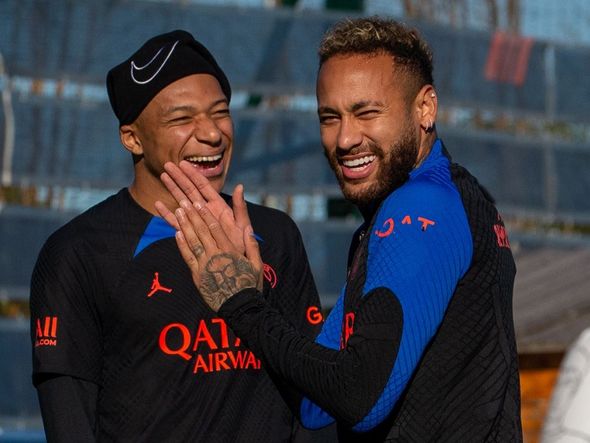 Imagem - Neymar comenta publicação que elogia Mbappé: 'Baba ovo de gringo'