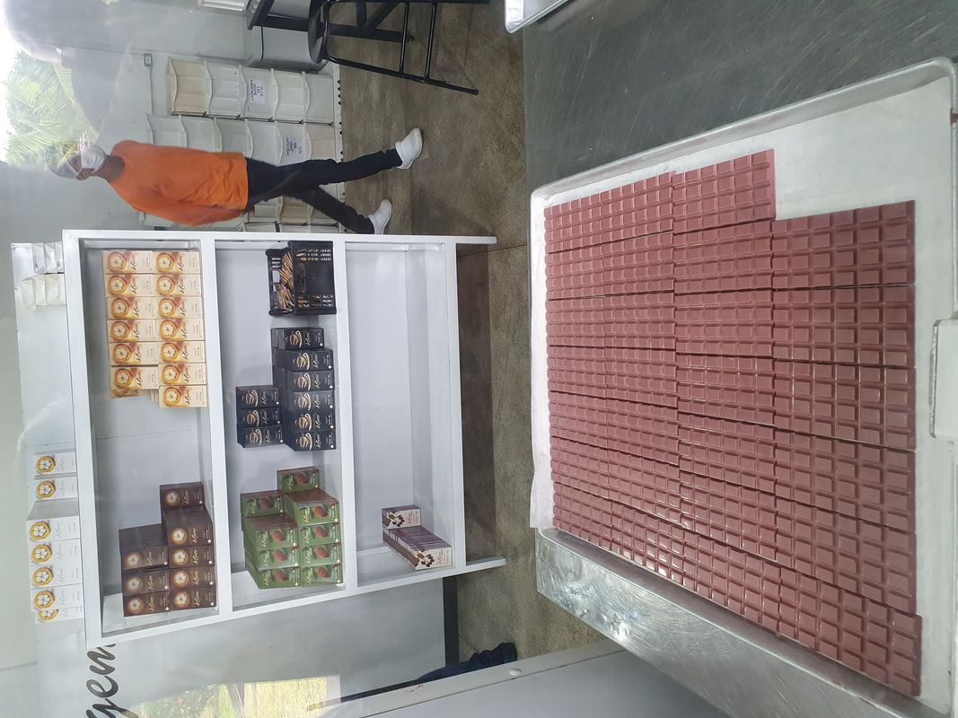 Produção de chocolates na Capela Velha por Donaldson Gomes/CORREIO