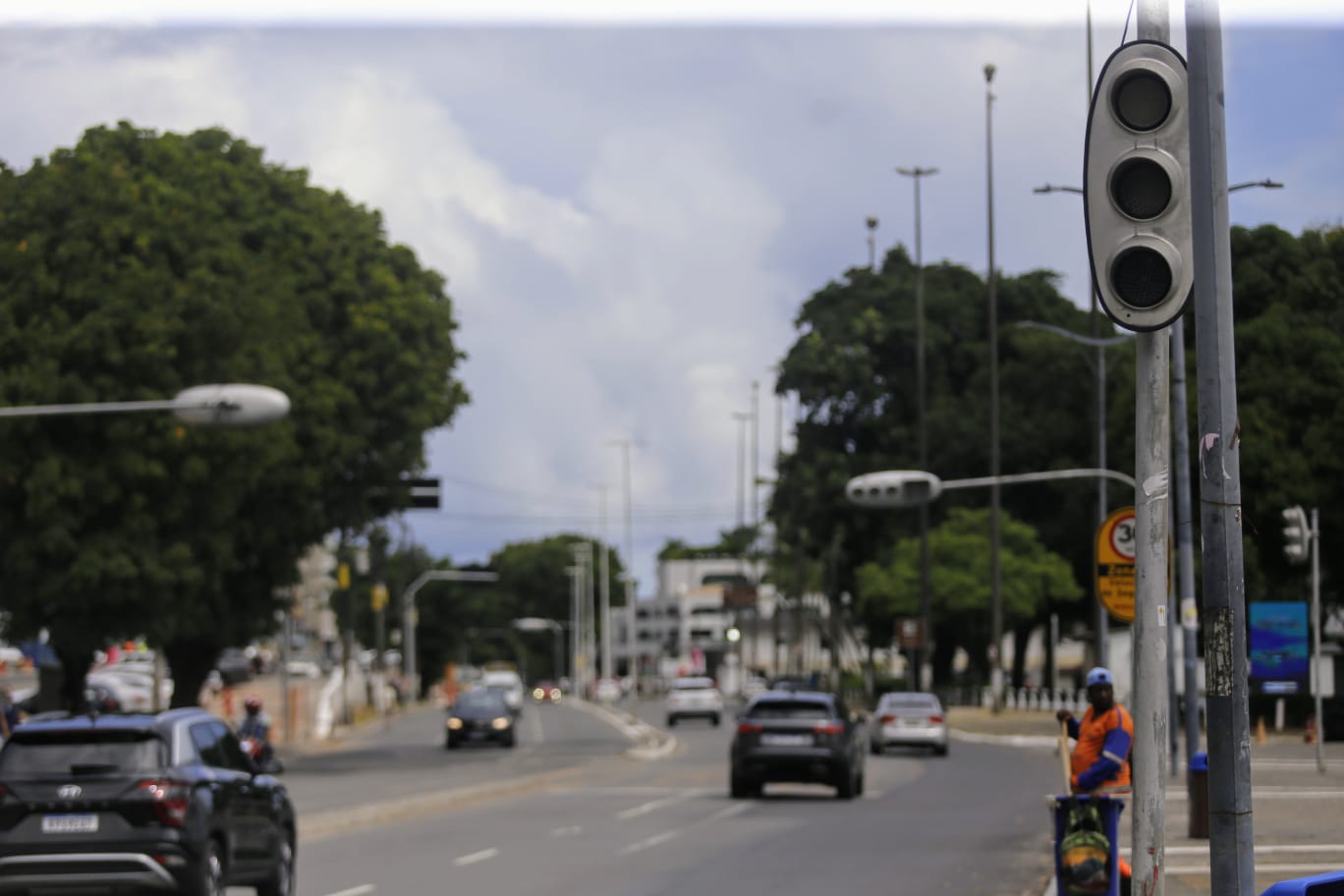 Newspaper Mail |  No subway and crowded buses: blackout creates chaos in transport in Salvador