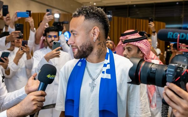 Neymar na chegada à Arábia Saudita