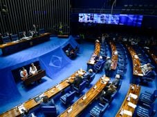 Imagem - Senado aprova consignado para CLT e amplia medida para motoristas e entregadores de app