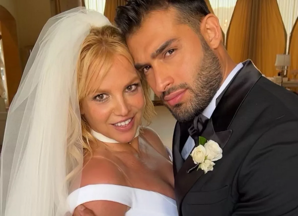 Britney Spears e o ex-marido, Sam Asghari  por Redes sociais