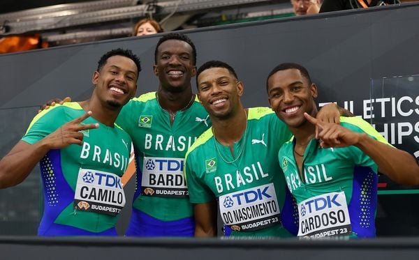 Paulo André, Felipe Bardi, Rodrigo Nascimento e Erik Felipe Cardoso estão na final do 4x100