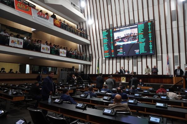 Votação do PL dos Precatórios seguiu pela madrugada na Assembleia