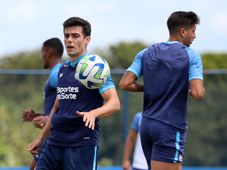 Imagem - Sem espaço no Bahia, meia é liberado para procurar novo clube