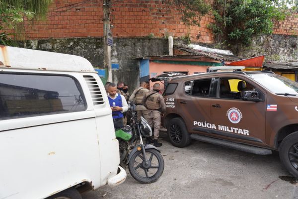 Cinco suspeitos morreram depois de serem retirados por policiais da Avenida Benício Ramos