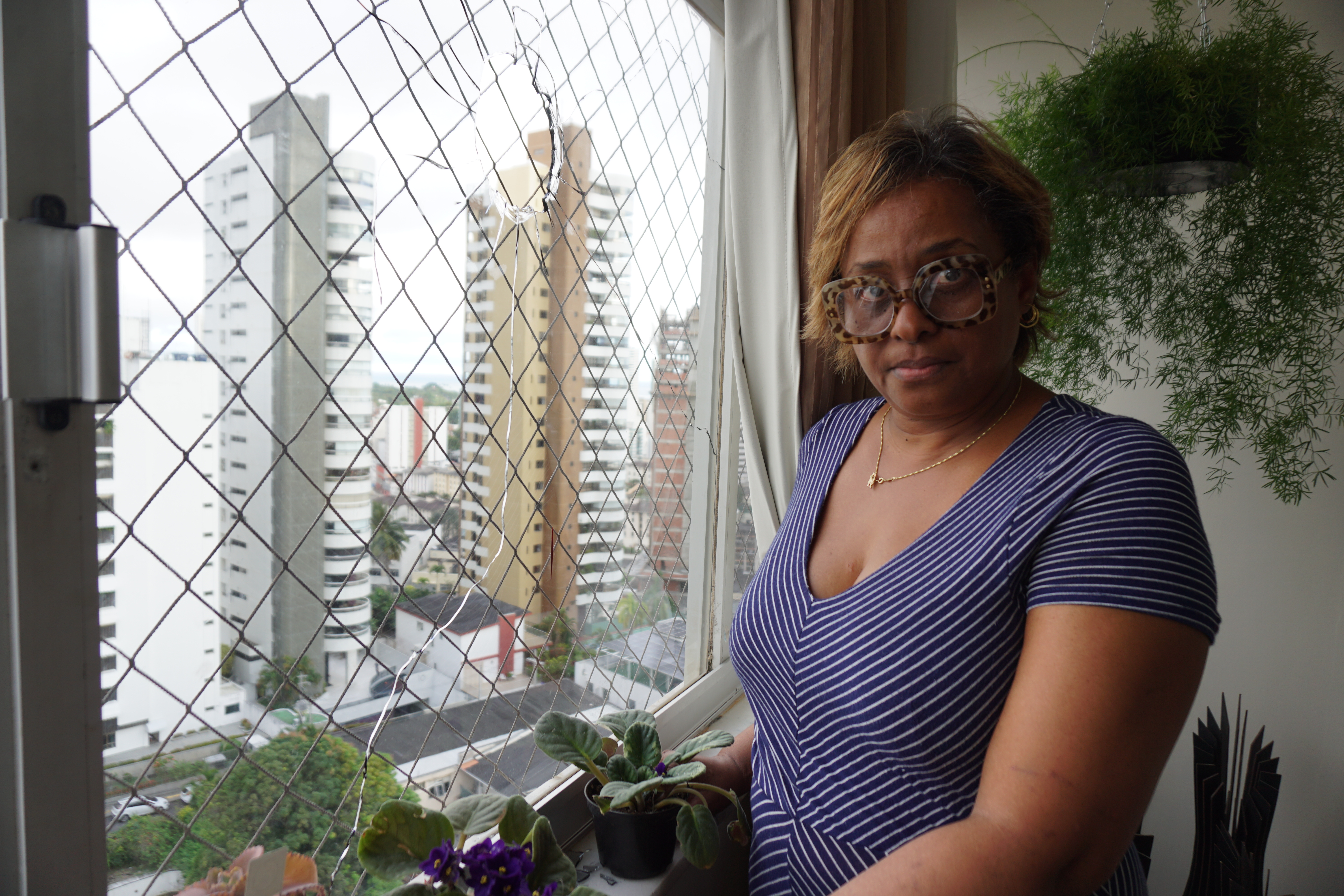 Ritah foi surpreendida pela bala perdida no 13º andar do prédio, na Graça por Ana Lucia Albuquerque/CORREIO