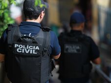 Imagem - Homem é preso suspeito de matar mulher e colocar corpo carbonizado em geladeira no meio da rua