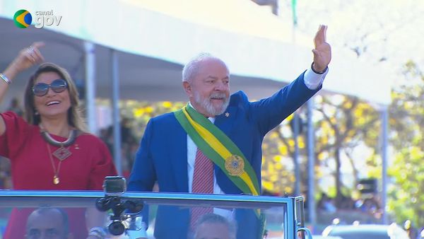 Janja e Lula no desfile de Sete de Setembro por Reprodução