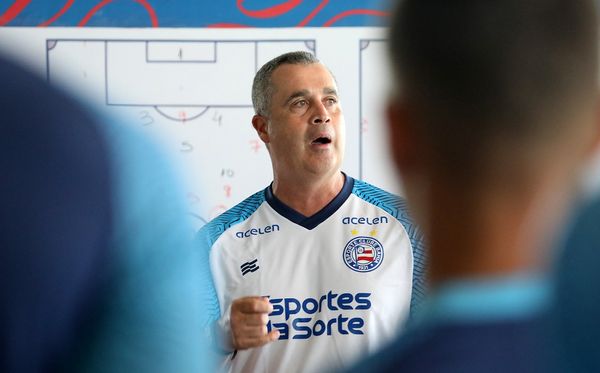 Rogério Ferreira comandou o treino após a demissão de Paiva