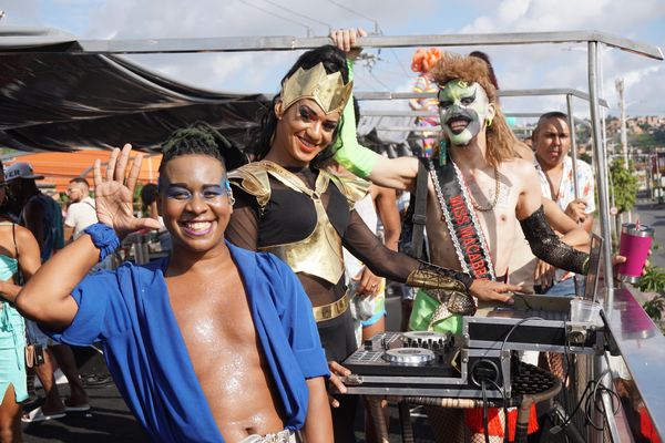 Parada LGBTQIA+ do Subúrbio, realizada no dia 3