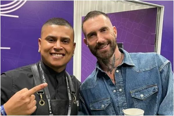 Felipe Galdino Tomaz e Adam Levine