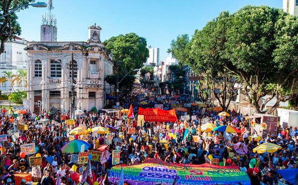 Parada LGBTQIA+ acontece no Campo Grande