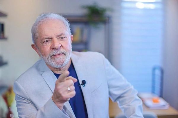 Lula terá encontros políticos em viagem