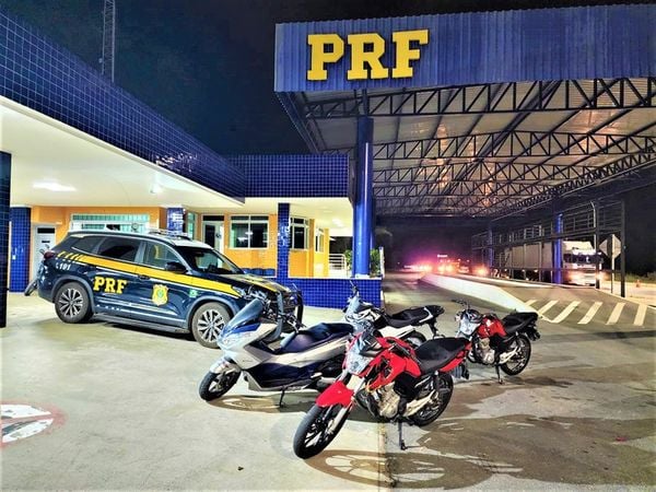 Motos foram levadas pela Polícia Civil por Divulgação
