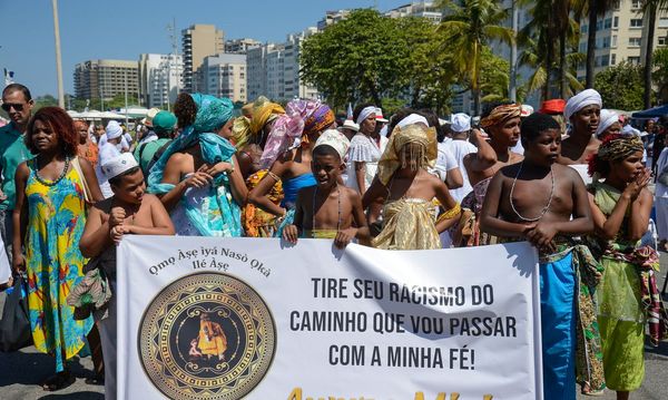 Ato em Copacabana pediu justiça por Mãe Bernadete