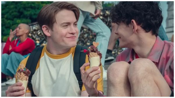 Kit Connor e Joe Locke vivem Nick e Charlie em Heartstopper