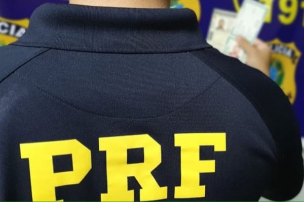 Passageiro apresentou RG com sinais de falsificação