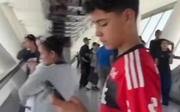 Cristiano Junior, filho de Cristiano Ronaldo, apareceu com camisa do Flamengo